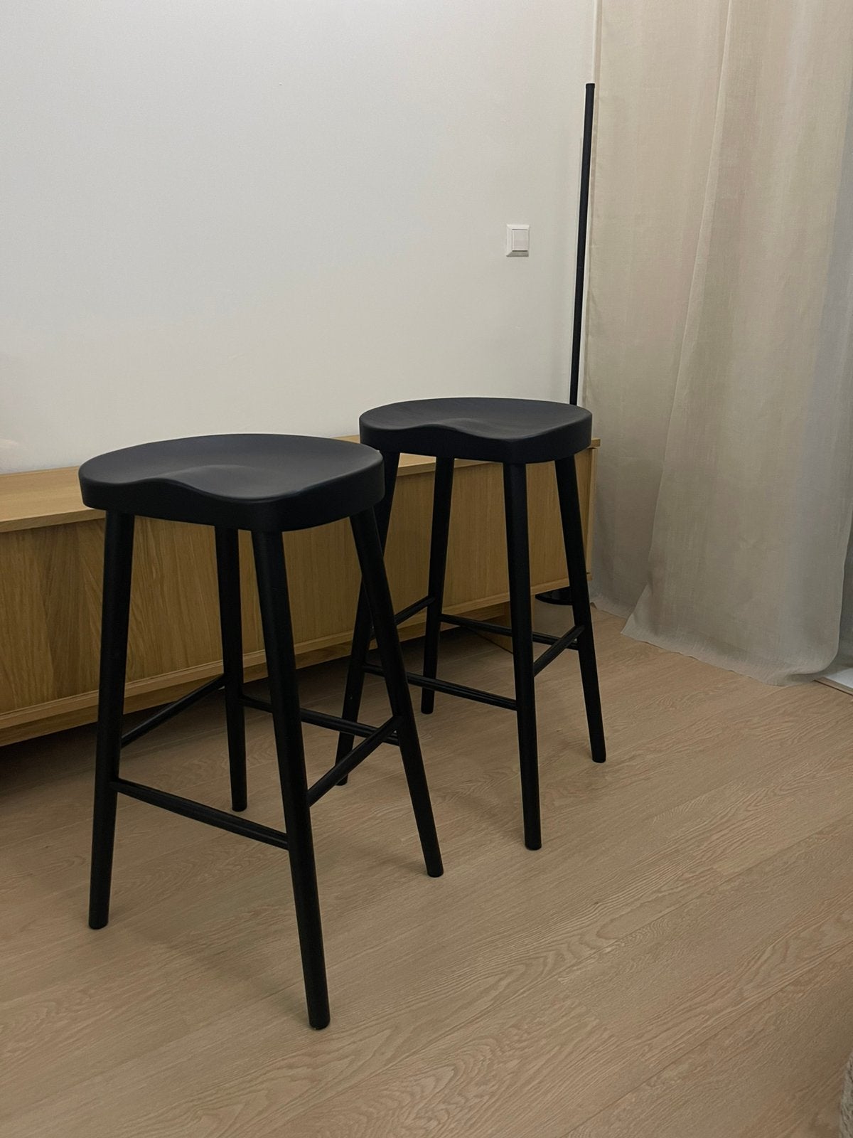 Zara Home Bar kruk stoel zwart, 2 krukken, Ophalen, Zo goed als nieuw, 60 tot 90 cm