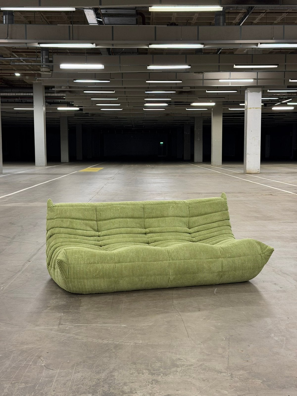 Ligne Roset Togo | Corduroy | NIEUWSTAAT + Garantie, Huis en Inrichting, Driepersoons, 75 tot 100 cm, Ophalen of Verzenden, Zo goed als nieuw