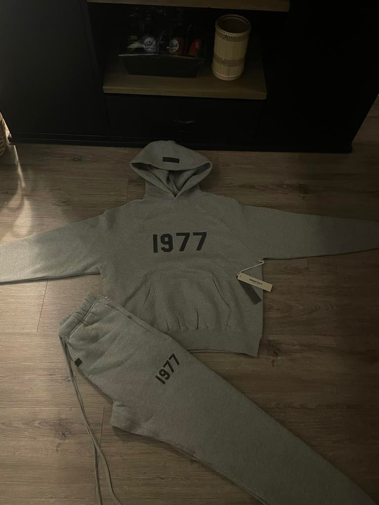 Nieuw 1977 Essentials Trainingspak - Maat S (valt als M), Ophalen of Verzenden, Nieuw, Maat 48/50 (M), Grijs