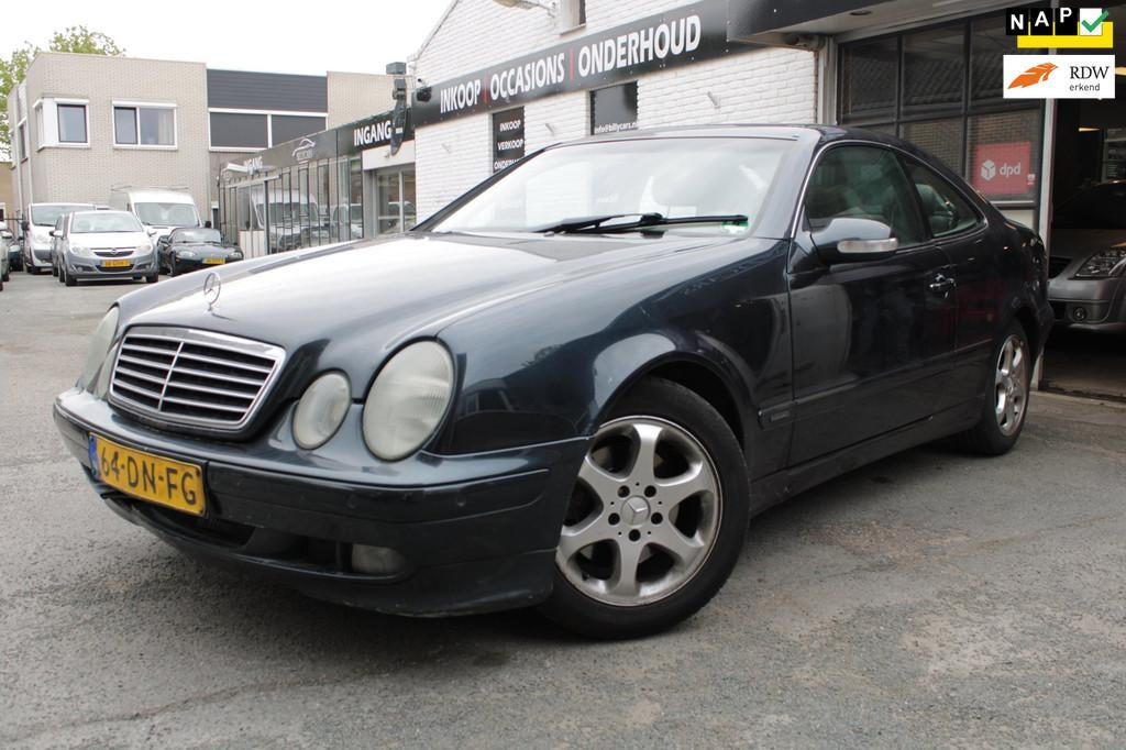 Mercedes-Benz CLK-klasse Coupé 320 Elegance Automaat | Airc, Auto's, 745 kg, Achterwielaandrijving, Gebruikt, Zwart