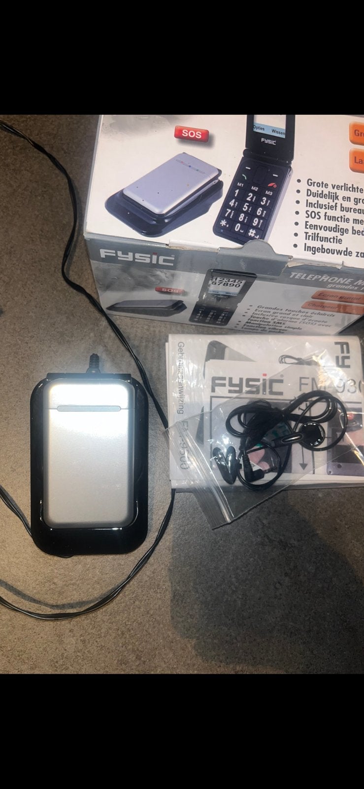 Fysic FM-9300, Telecommunicatie, Geen camera, Nieuw, Inklapmodel, Ophalen of Verzenden