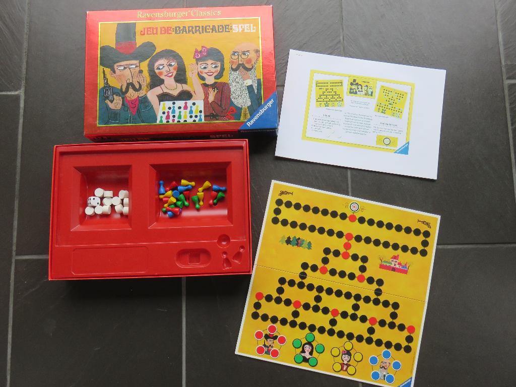 Jeu de barricade spel met dubbel speelbord, van 6-99 jaar., Ophalen of Verzenden, Zo goed als nieuw