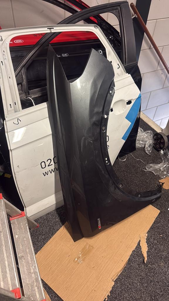 Audi q3 83 spatbord verbreder rechts, Auto diversen, Ophalen of Verzenden