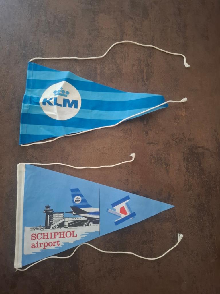KLM / Schiphol vlaggetjes - zgan, Diversen, Ophalen of Verzenden, Zo goed als nieuw