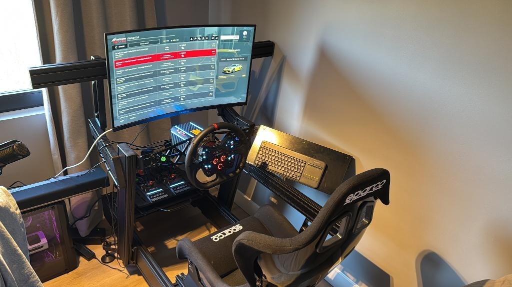 Sim Racing Rig --> Sim Lab + Asetek + Sparco (NIEUWSTAAT), Spelcomputers en Games, Ophalen, Zo goed als nieuw