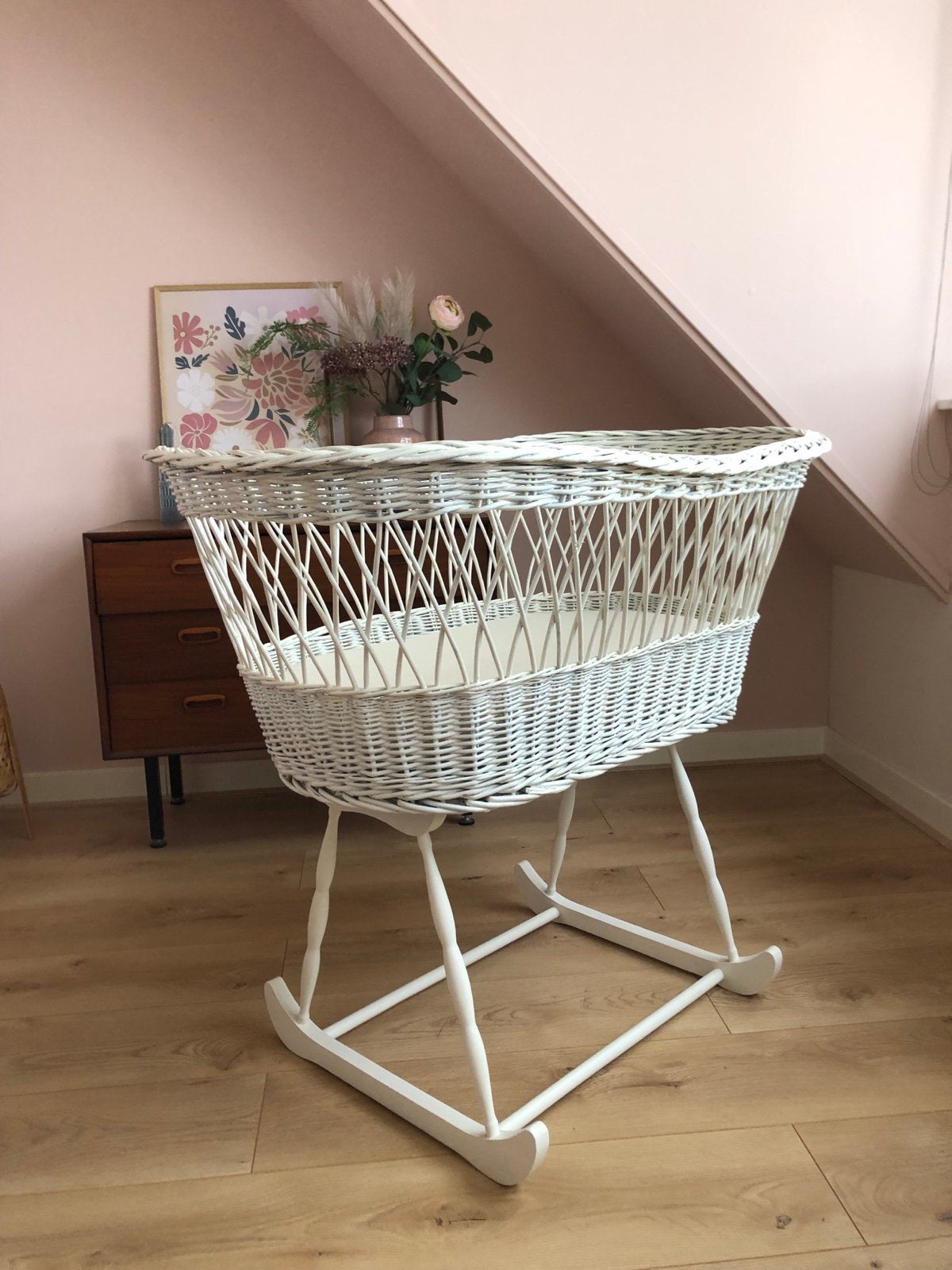 Witte Rieten/Rotan Wieg met Matrasje, Kinderen en Baby's, Babywiegjes en Ledikanten, Ophalen, Gebruikt, Wieg