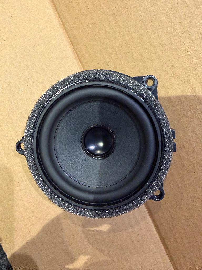 BMW F-serie Luidspreker set bestaande uit 8 st, Zo goed als nieuw, 60 tot 120 watt, Complete surroundset, Ophalen
