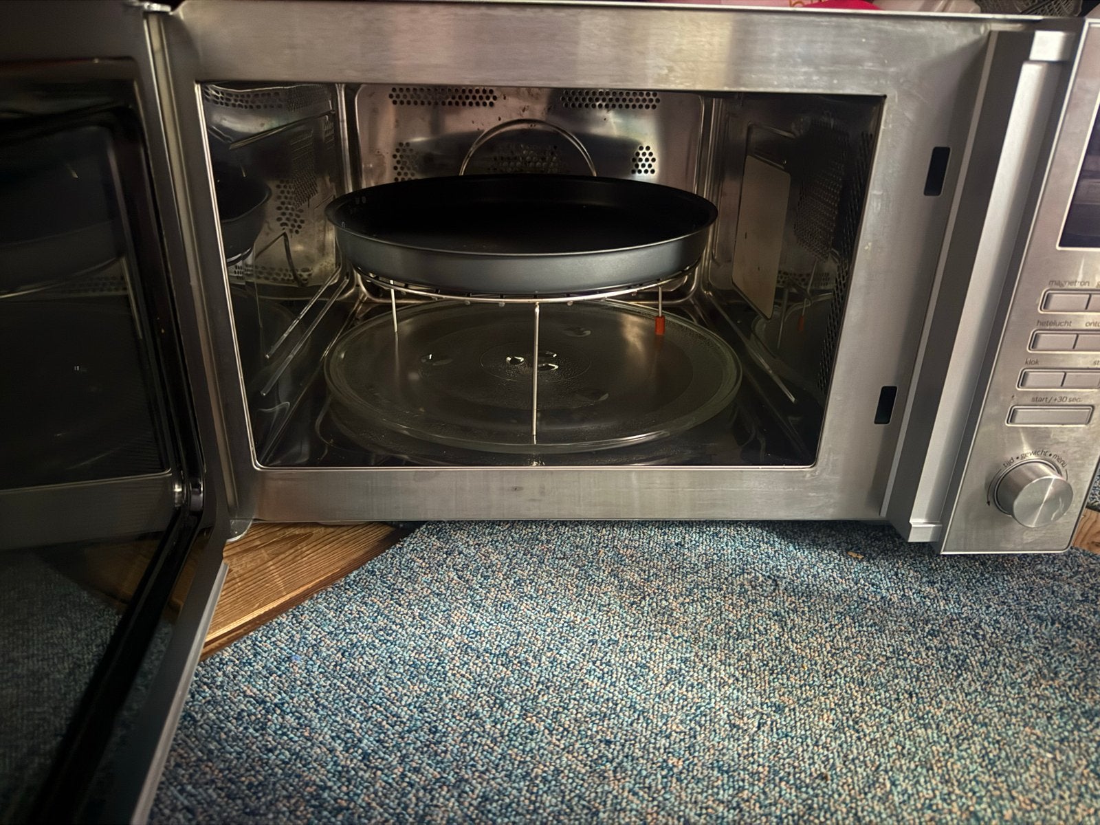 Inventum Combimagnetron, Witgoed en Apparatuur, Magnetrons, Zo goed als nieuw, Vrijstaand, Combimagnetron, 45 tot 60 cm, Grill