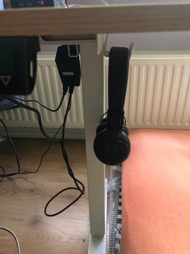 Stand Desk Table, Ophalen, 160 cm, Kabelgoot, Zo goed als nieuw