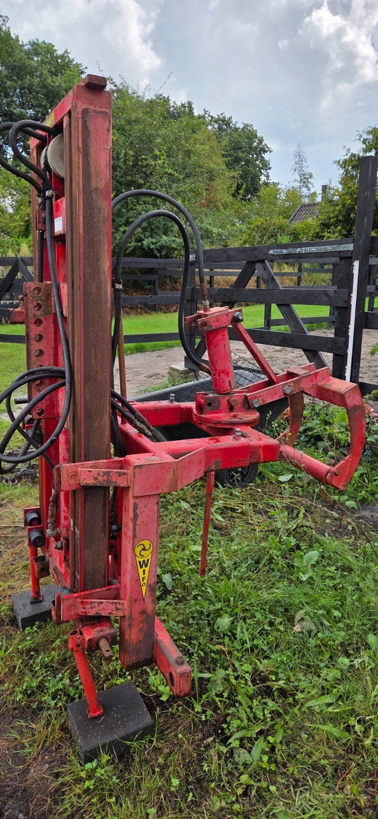 Wifo hefmast met balenklem en greppelfrees, Ophalen