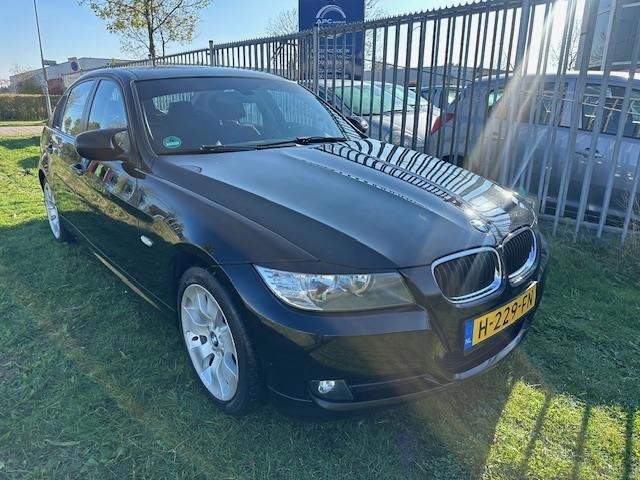 BMW 3-serie 318i Business Line, Auto's, Euro 5, Achterwielaandrijving, Zwart, Bedrijf