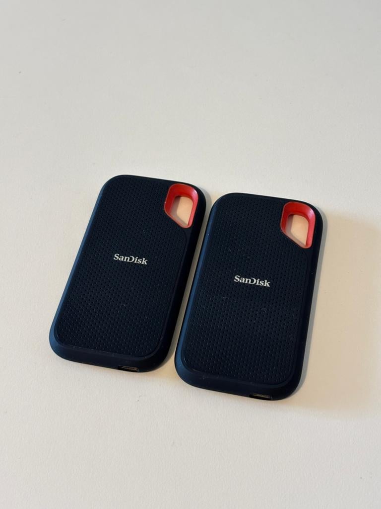 2x SanDisk Extreme Portable SSD 2TB - Snelle Externe Opslag, Computers en Software, Harde schijven, Zo goed als nieuw, Server