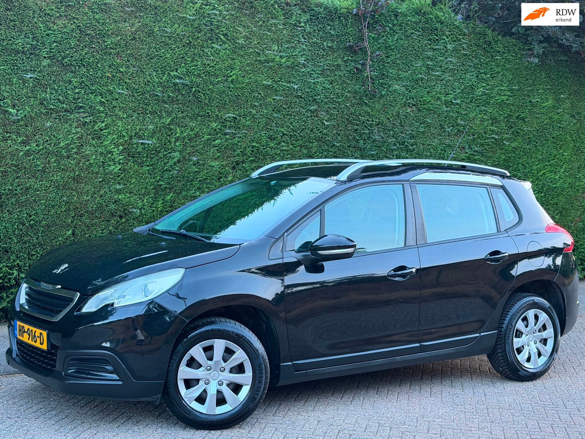 Peugeot 2008 1.2 VTi Active RIJDGOED/AIRCO KOUD/APK 7-27, Voorwielaandrijving, Euro 5, Stof, Zwart