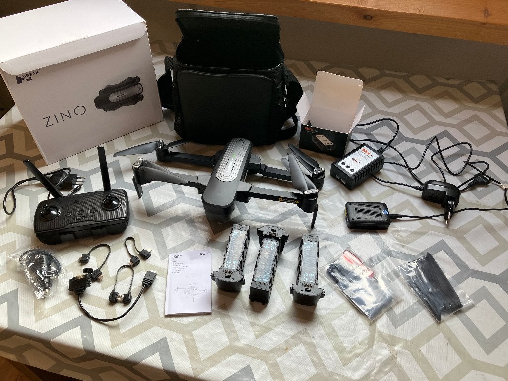Hubsan Zino Drone met  accessoires, 250 tot 900 gram, 30 tot 45 minuten, Cameradrone, Altitude Hold