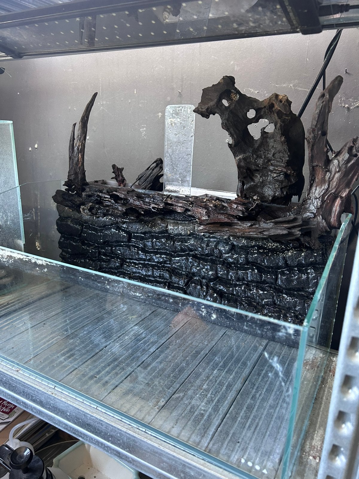 Aquarium met plantvakjes, Ophalen, Leeg aquarium