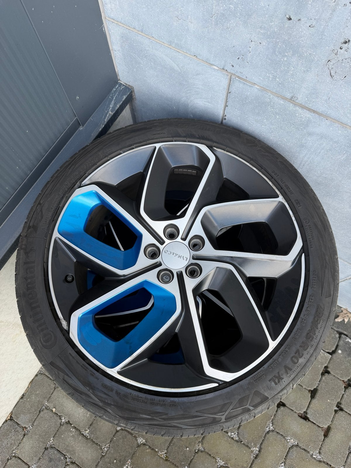 Lynk & Co 01 Velgen met Continental Zomerbanden 235/45 R20, Auto-onderdelen, Ophalen, Gebruikt, Banden en Velgen, 235 mm