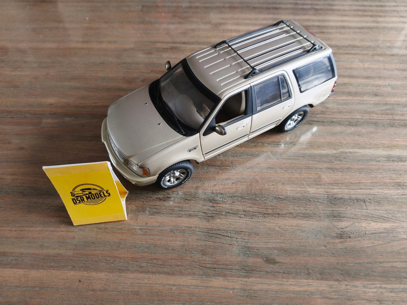 UT Models 1:18 Ford Expedition Diecast Model, UT Models, Auto, Onbekend, Ophalen of Verzenden