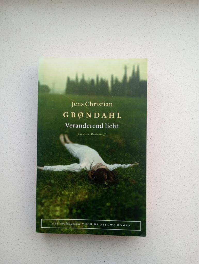 Veranderend Licht - Jens Christian Grøndahl, Boeken, Ophalen of Verzenden, Gelezen