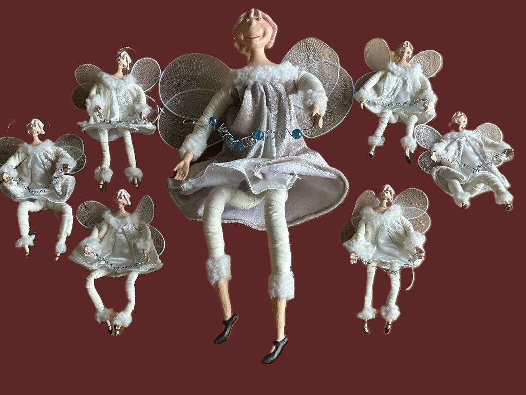 7 stuks poseable engelen figuurtjes waarvan 1 groot is, Diversen, Ophalen, Zo goed als nieuw