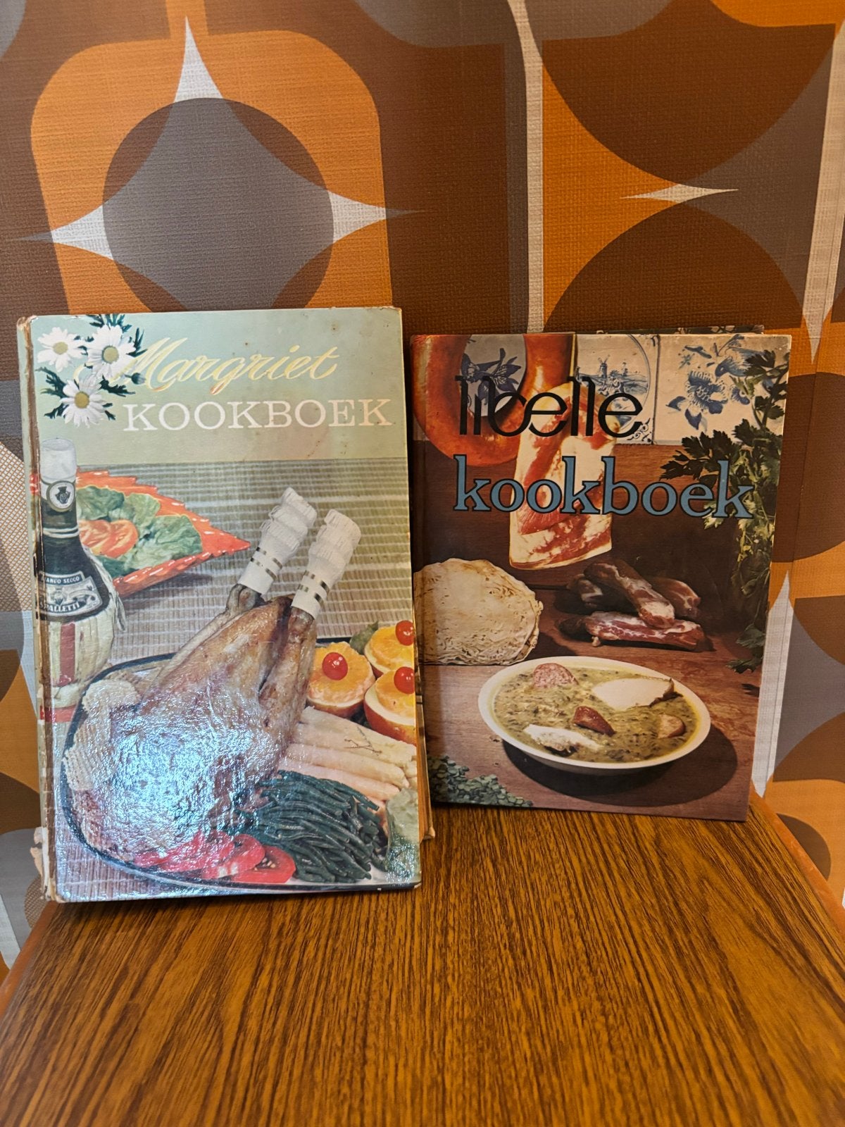Vintage kookboeken: Margriet Kookboek & Libelle Kookboek, Boeken, Ophalen of Verzenden, Gelezen, Nederland en België, Hoofdgerechten