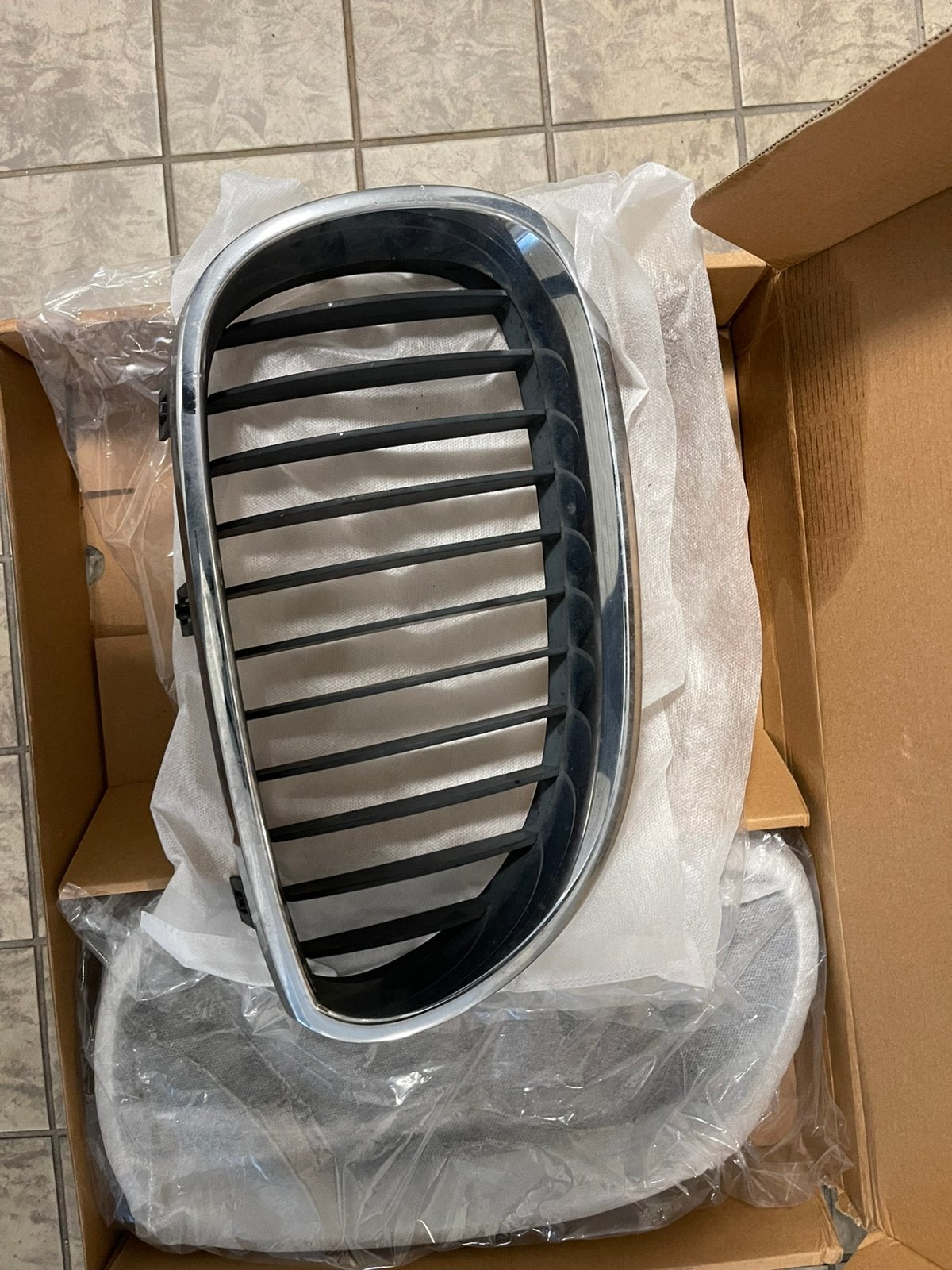 Bmw 5 serie E60/E61 orginele gril L + R, Ophalen, BMW, Bumper