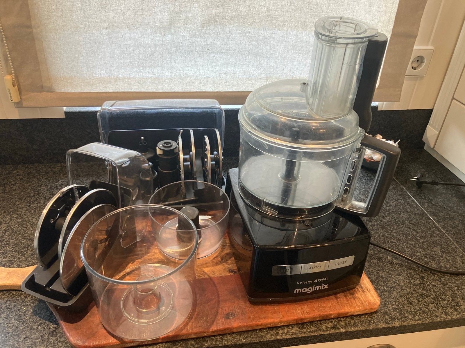Magimix Cuisine 4200XL Foodprocessor met accessoires, Ophalen, 3 snelheden of meer, Zo goed als nieuw, 2 tot 3 liter