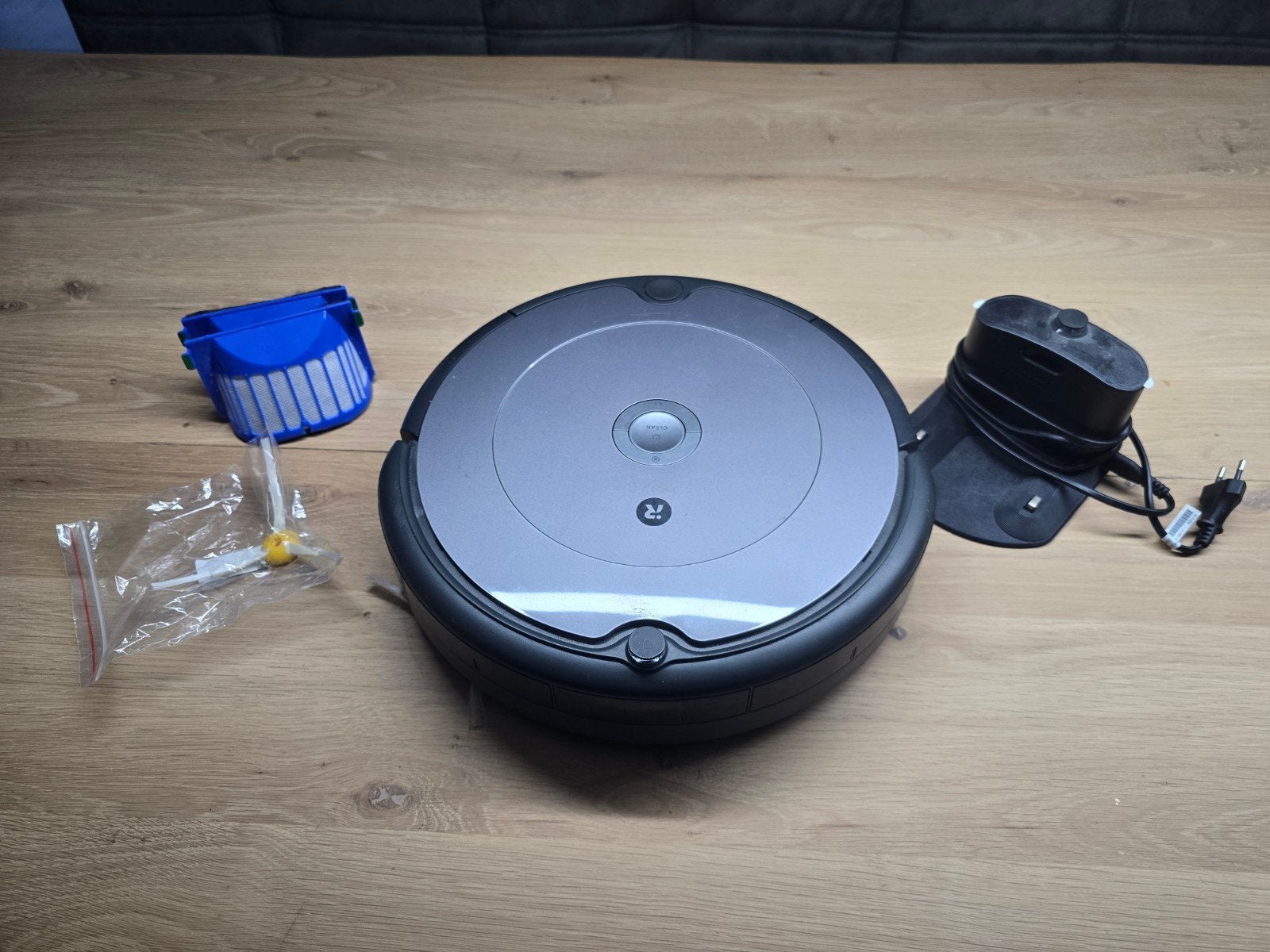 iRobot Roomba 697 Robotstofzuiger, Witgoed en Apparatuur, Stofzuigers, Ophalen, Gebruikt, IRobot, Reservoir