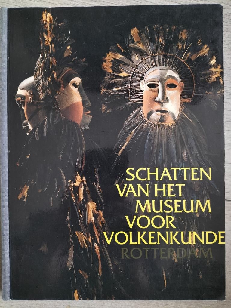 SCHATTEN VAN HET MUSEUM VOOR VOLKENKUNDE, Boeken, Ophalen of Verzenden, Zo goed als nieuw