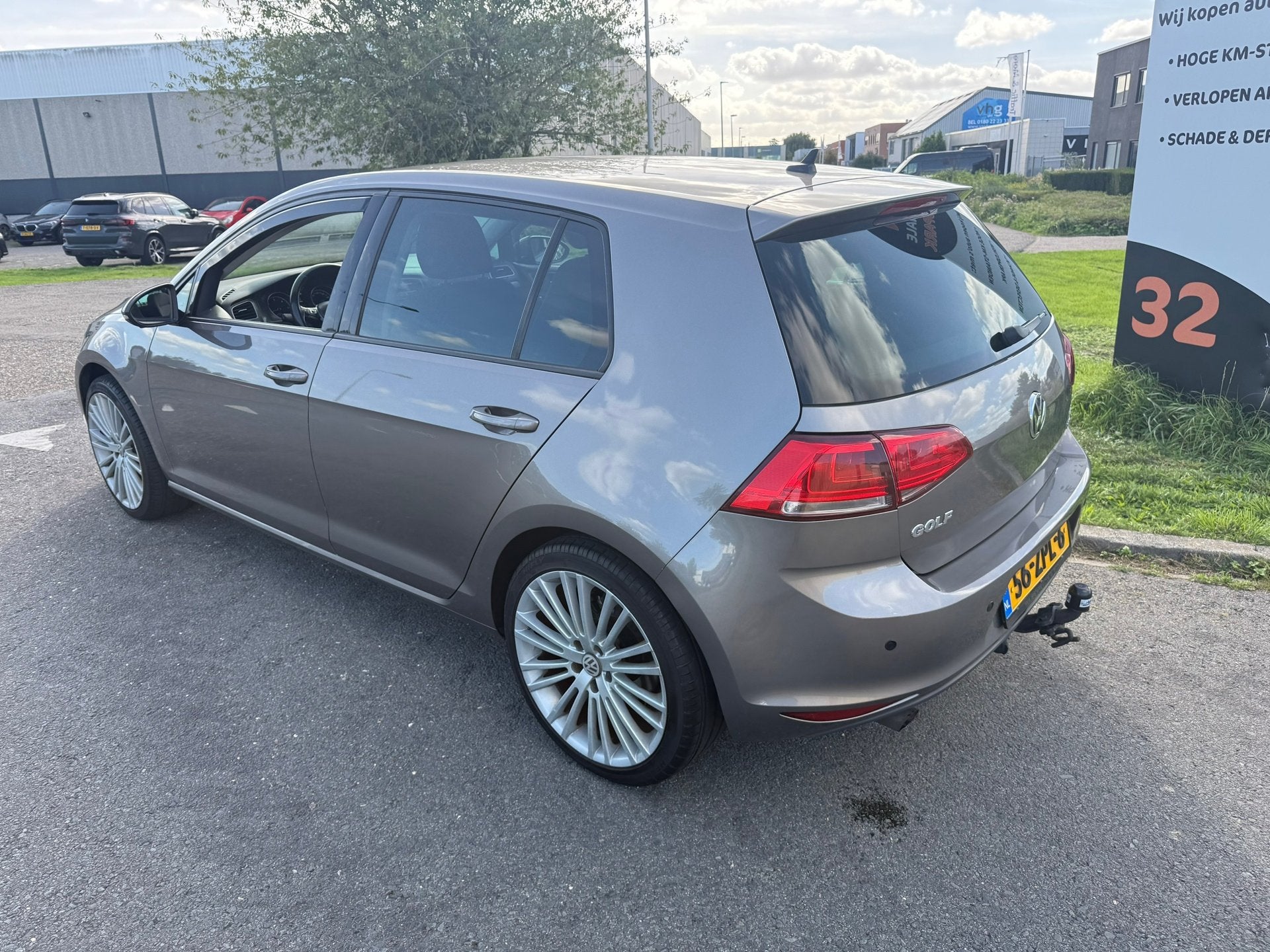 Volkswagen Golf 2013 * 1.6 TDI * AUTOMAAT * APK * TOP CAR !, Euro 5, Gebruikt, 4 cilinders, Origineel Nederlands