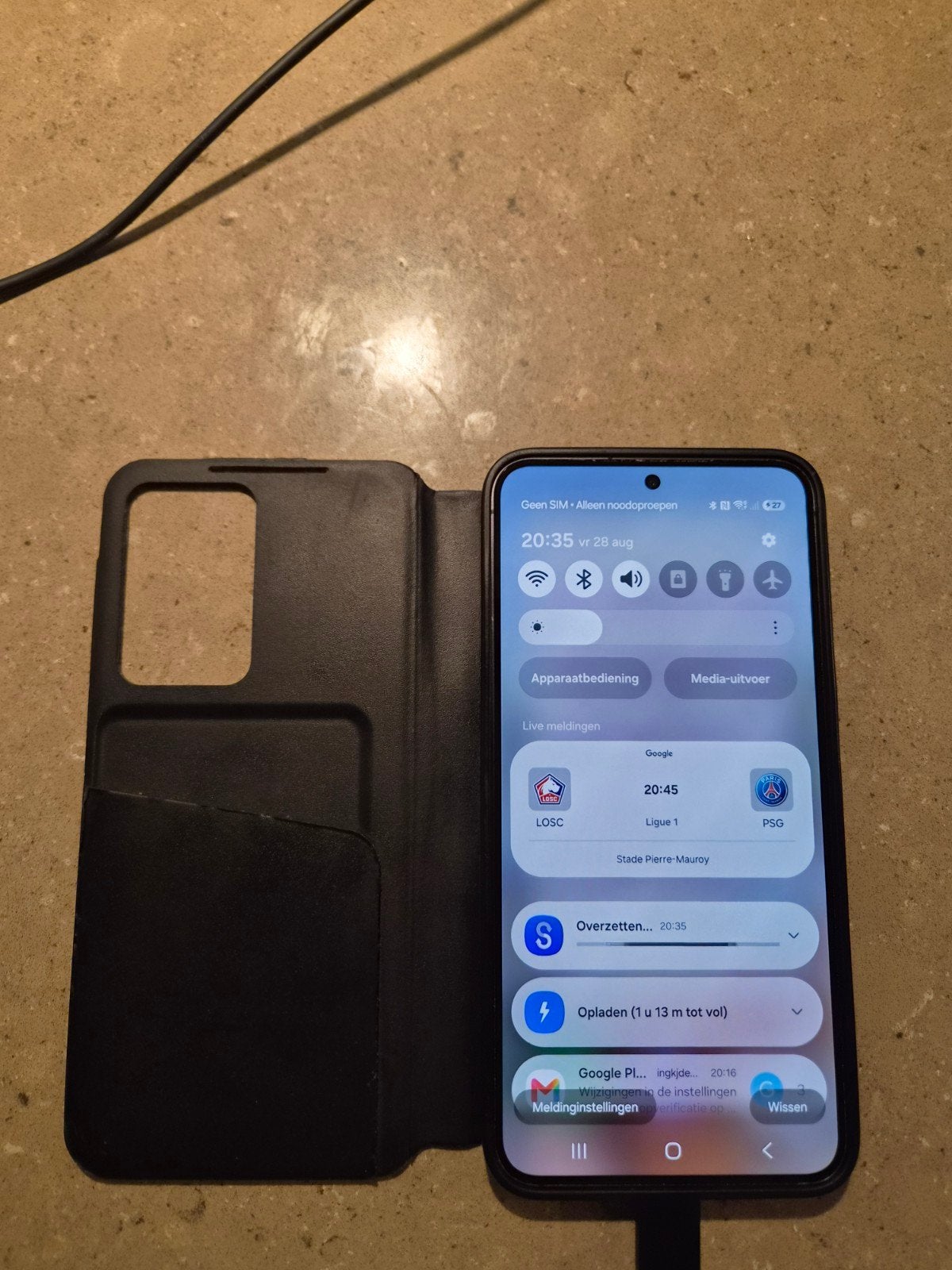 Foto 3 van Samsung Galaxy S23 Smartcase Zwart