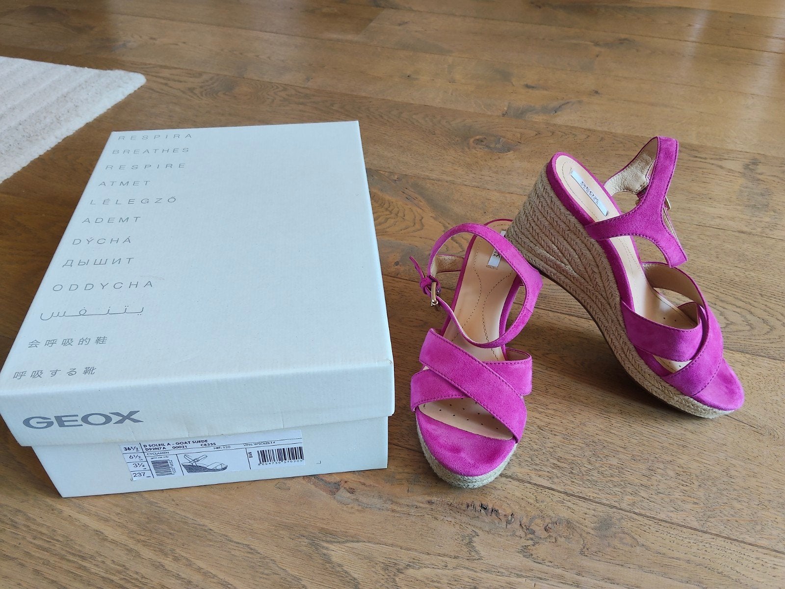 Geox fucsia wedges 36.5, Geox, Zo goed als nieuw, Roze, Sandalen of Muiltjes
