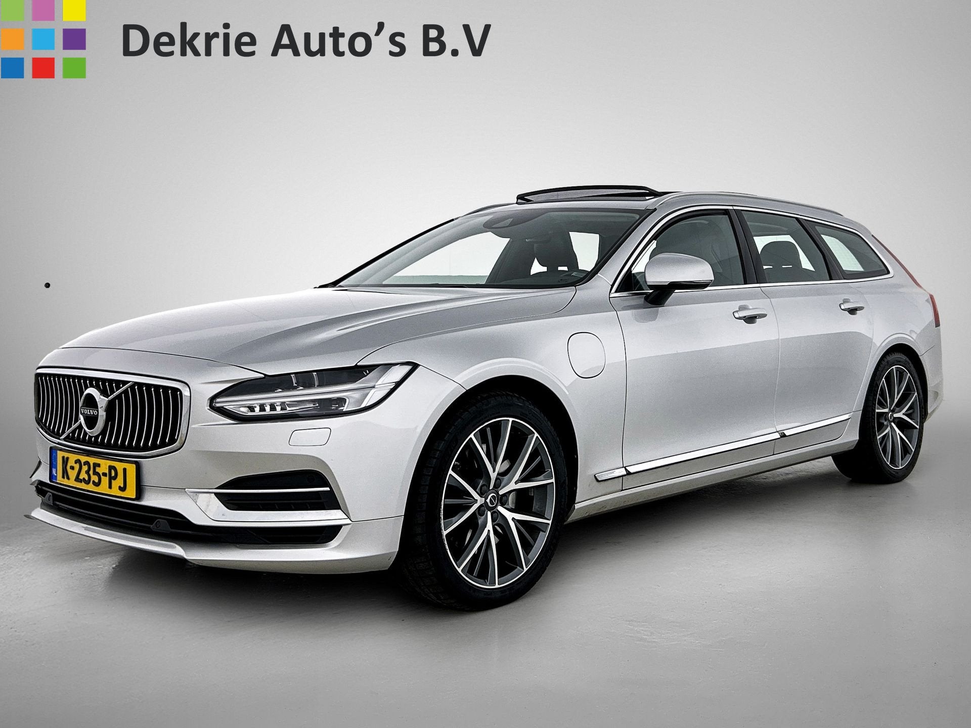 Volvo V90 2.0 T8 AWD Inscription / Panorama dak / Adap-Cruis, Auto's, Dealer onderhouden, 4 cilinders, 1969 cc, 320 pk