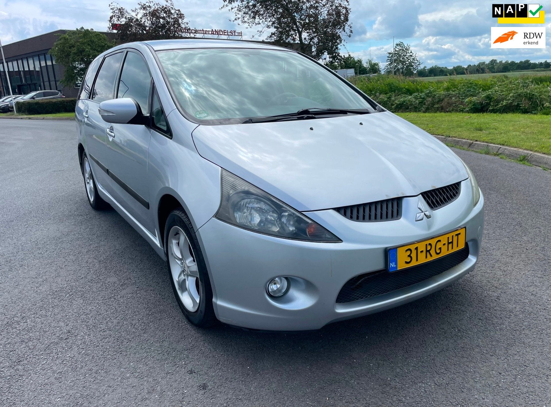 Mitsubishi Grandis 2.4-16V Intense 6p Aut, Trekhaak, Cruise/, Auto's, Mitsubishi, Alcantara, Bedrijf, 6 stoelen, 93 €/maand