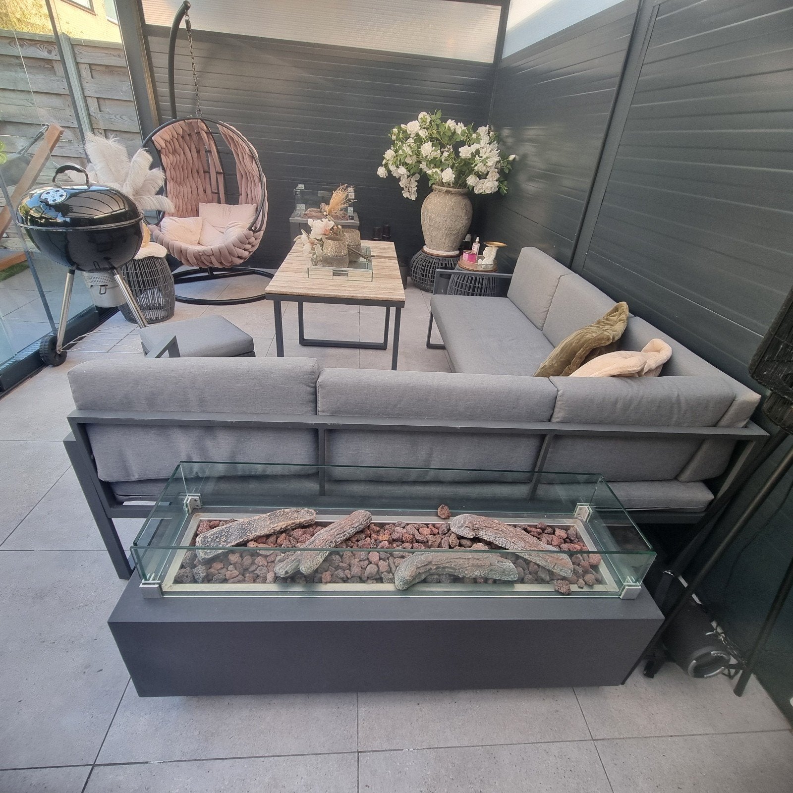 Moderne loungeset met tafel en hocker, Ophalen of Verzenden