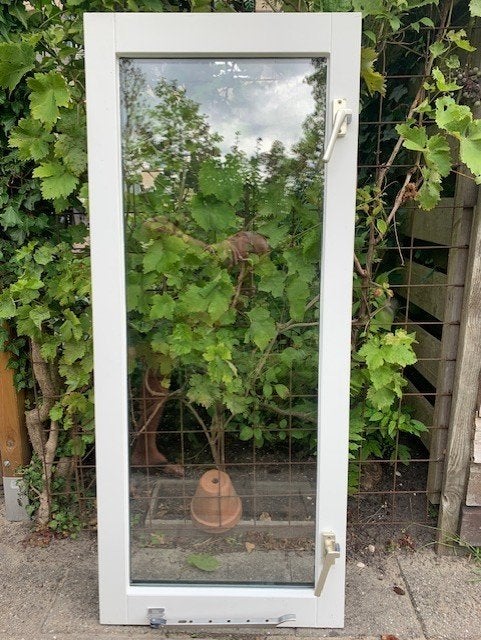 Hard houten raam, breedte 57,7 cm, hoogte 137 cm, Doe-het-zelf en Verbouw, Glas en Ramen, Ophalen, Gevelraam of Ruit, Gebruikt