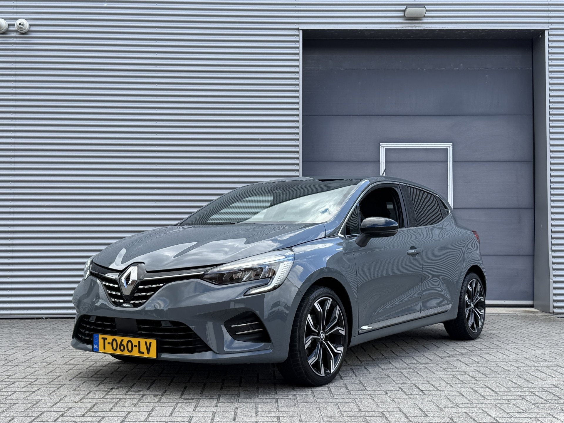 Renault Clio 1.0 TCe Lutecia V I 5 Deurs I Carplay I Camera, Auto's, Voorwielaandrijving, Stof, Gebruikt, 49 €/maand