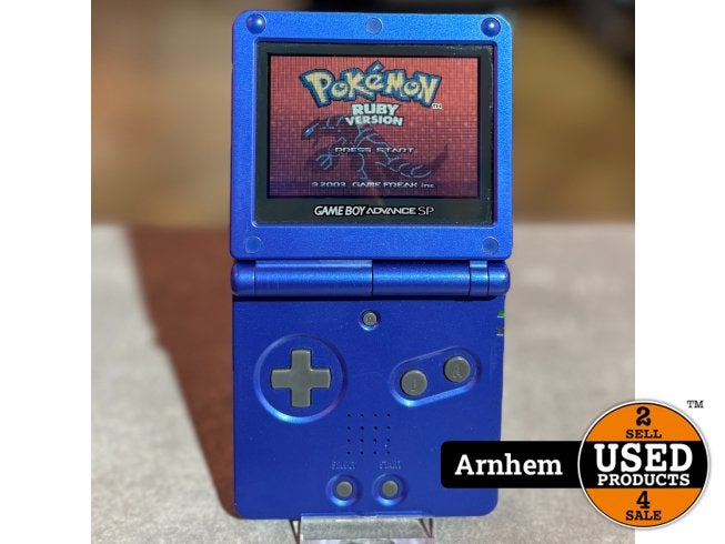 Gameboy Advance Cobalt Blue EU (AGS-001) Incl. lader, doos., Nintendo, Zo goed als nieuw, Support@nintendo.com, 11-1 Hokotate-cho, Kamitoba, Minami-ku
Kyoto 601-8501
Japan