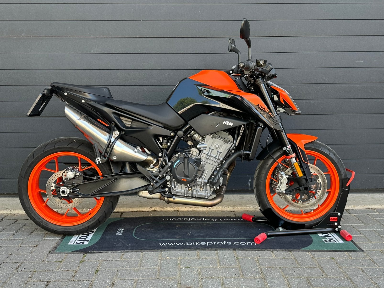 KTM 890 Duke | 6.010 km De ultieme allround naked bike, 2 cilinders, Traction Control, Occasion, KTM