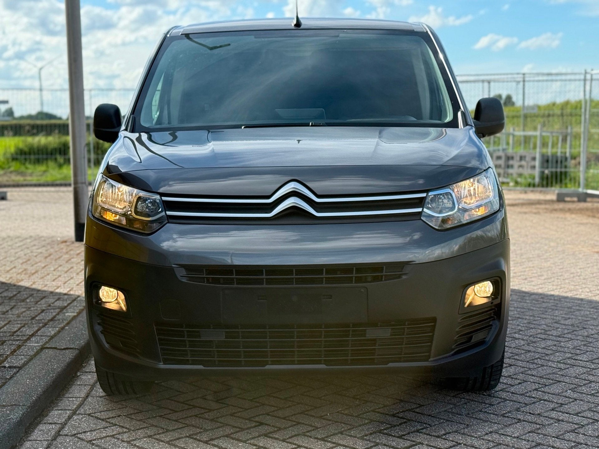 Citroen BERLINGO 1.5 BlueHDI Bj 2019 Euro6 3-zits AIRCO Navi, Auto's, Voorwielaandrijving, Stof, Gebruikt, 4 cilinders