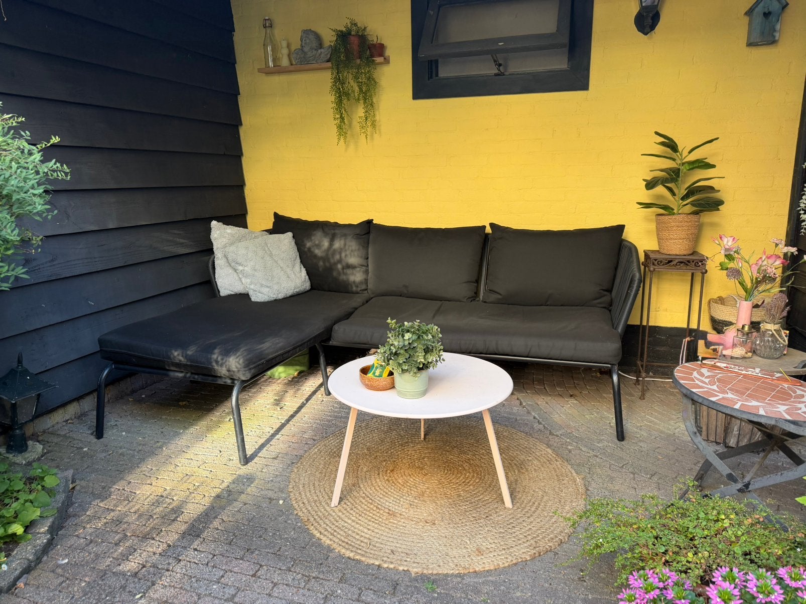 Zwarte loungeset met chaise longue, Ophalen, Kunststof, Gebruikt, 3 zitplaatsen