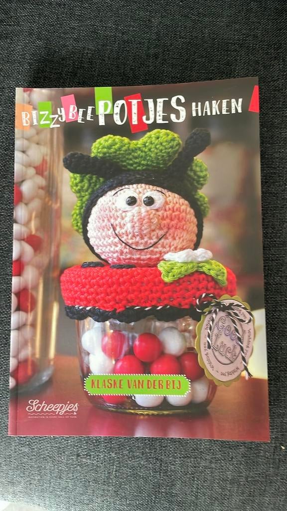 Nieuw haakboekje, Ophalen of Verzenden, Zo goed als nieuw, Haken, Wol of Garen