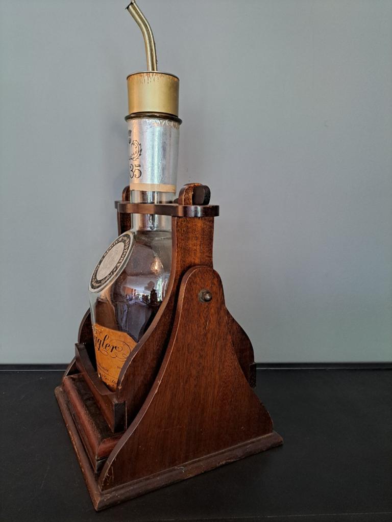 Old Smuggler Blended Scotch Whiskey (leeg), + schommelhouder, Antiek en Kunst, Antiek | Overige Antiek, Ophalen of Verzenden