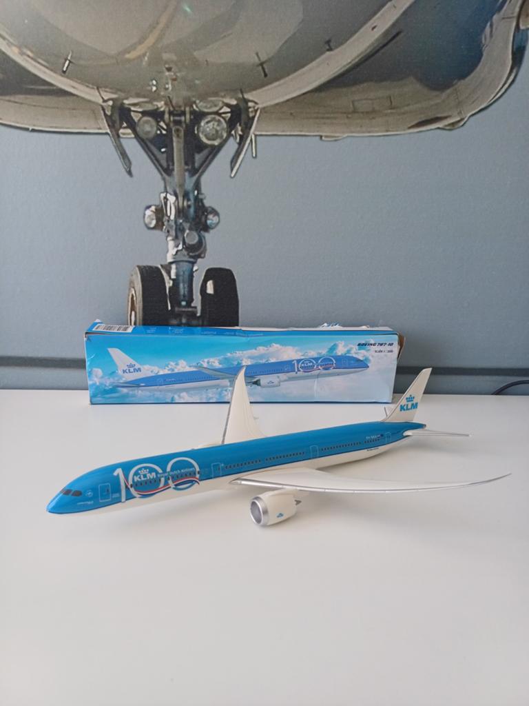 KLM Boeing 787-10, Overige merken, 1:144 tot 1:200, Ophalen of Verzenden, Zo goed als nieuw