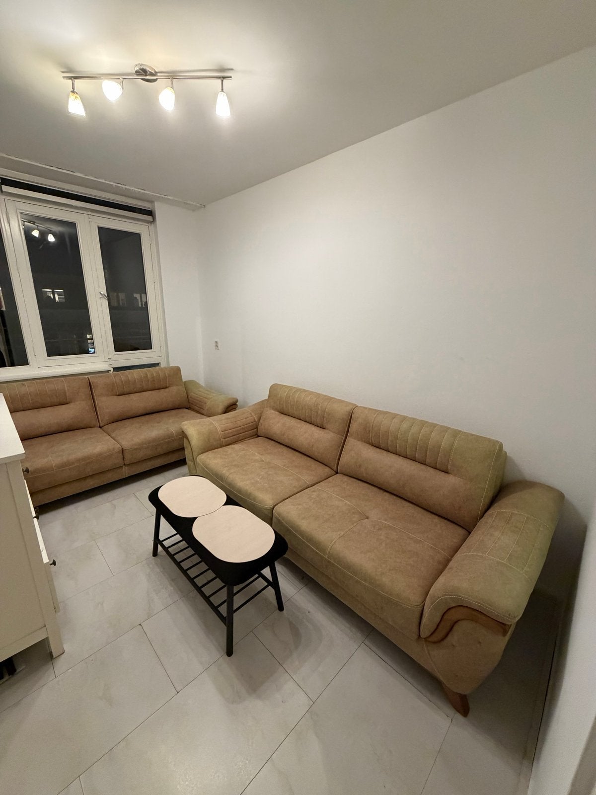 Foto 5 van Grote en stevige slaapbank zit bank- Zeer comfortabel