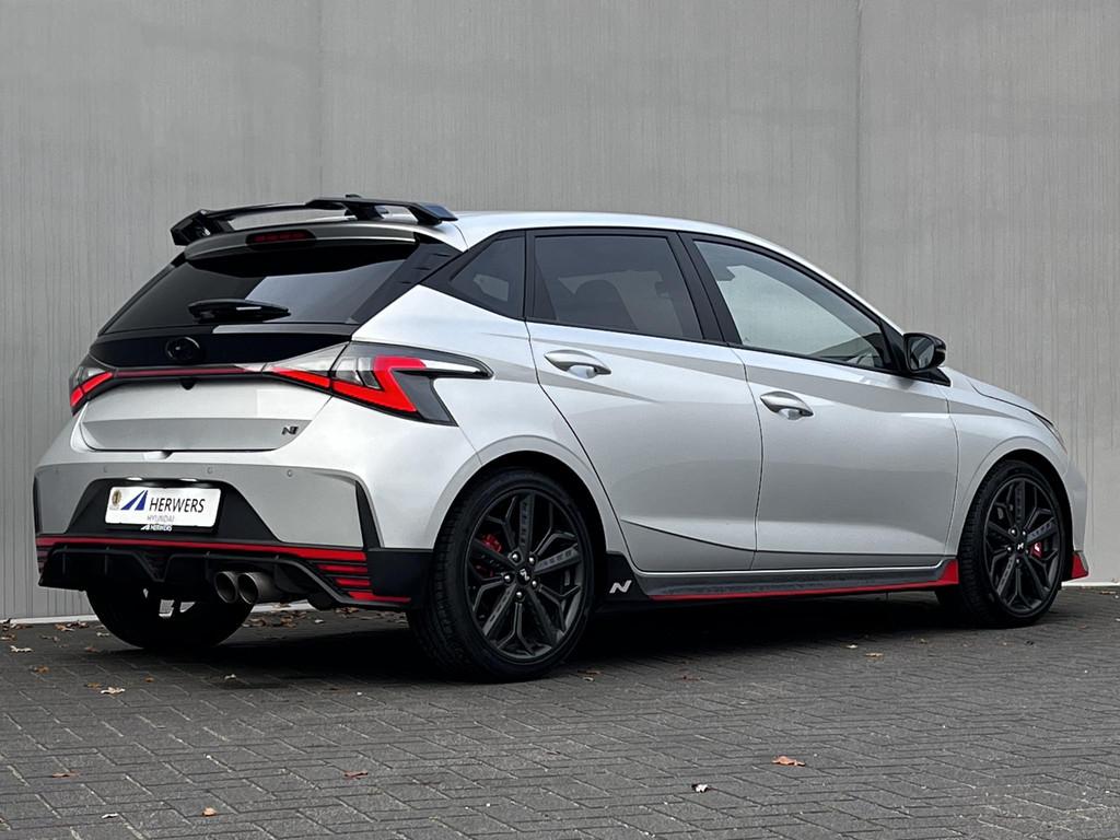 Hyundai i20 N 1.6 N 204 PK / Fabrieksgarantie tot 05-2028 /, Auto's, Hyundai, Voorwielaandrijving, Gebruikt, Euro 6, 4 cilinders