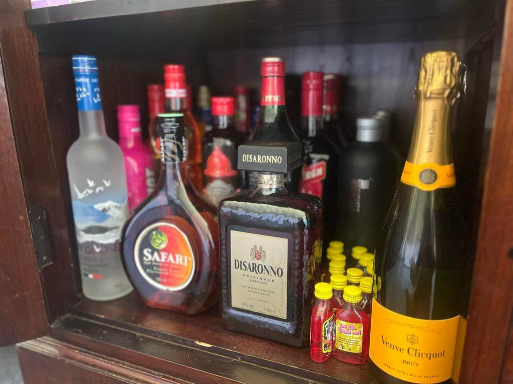 Partij: Diverse ongeopende flessen drank en champagnes, Verzamelen, Ophalen of Verzenden, Nieuw, Overige gebieden, Overige typen