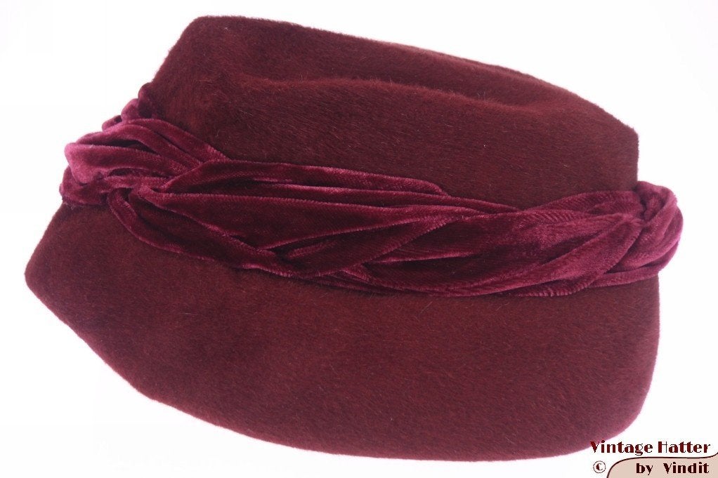 Vintage Dameshoed Rossi bordeaux rood haarvilt 55 = S tot XS, Hoed, Ophalen of Verzenden, Gedragen, Vintage tweedehands artikel en daarom onbekend
