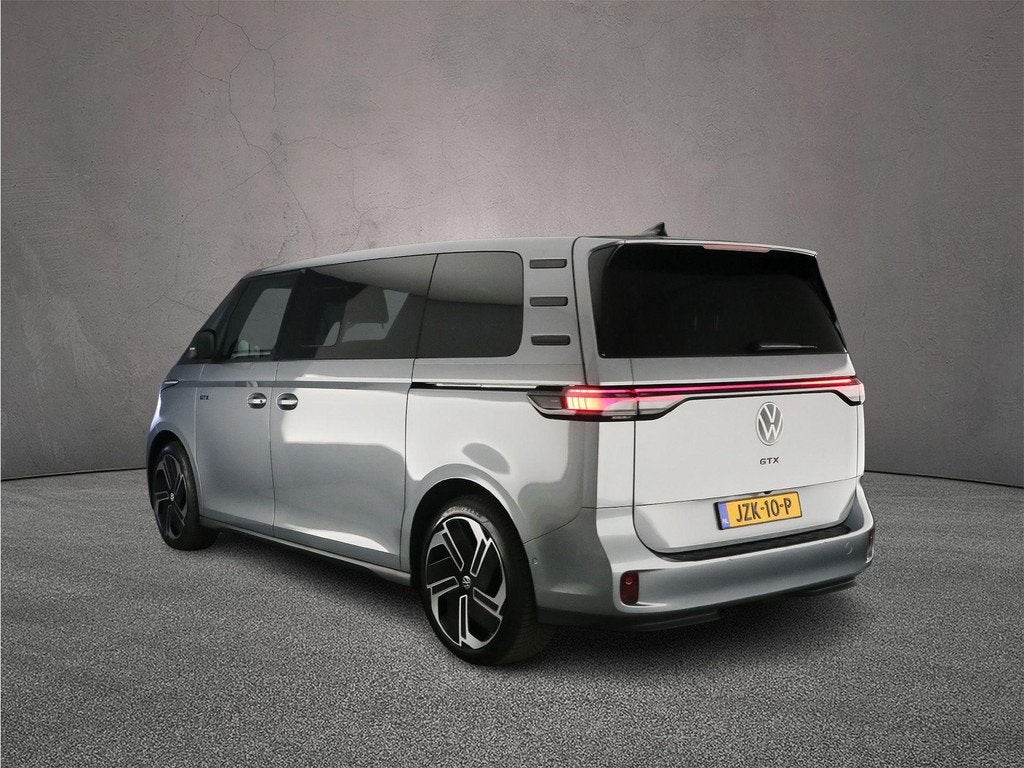 Volkswagen ID. Buzz GTX 340pk 4-Motion 7p.LWB 86 kWh | Harma, Auto's, Volkswagen, Automatische klimaatregeling, Zwart, 7 stoelen