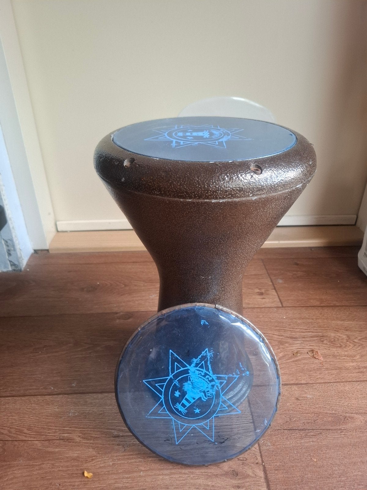 Darbuka Trommel - Origineel Afrikaans Percussie-instrument, Muziek en Instrumenten, Drumstellen en Slagwerk, Ophalen of Verzenden