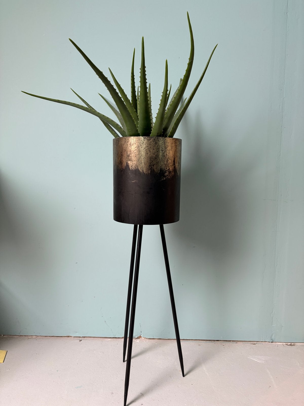 Kunstplant vetplant in metalen bak op poten, Ophalen, Binnen, Kunstplant, Overige materialen